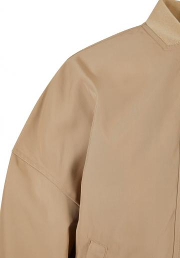 Куртка с накладнымит карманами