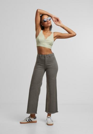 Короткие джинсы