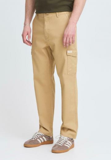 Брюки с накладными карманами