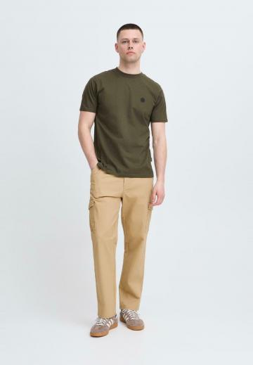 Брюки с накладными карманами