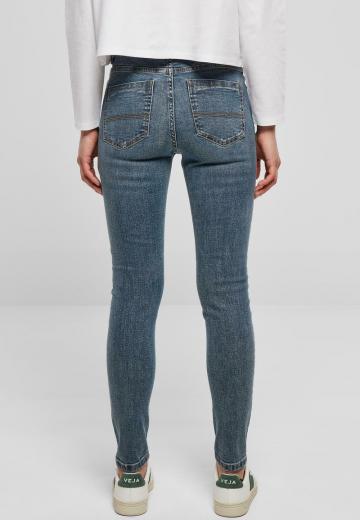 Узкие джинсы