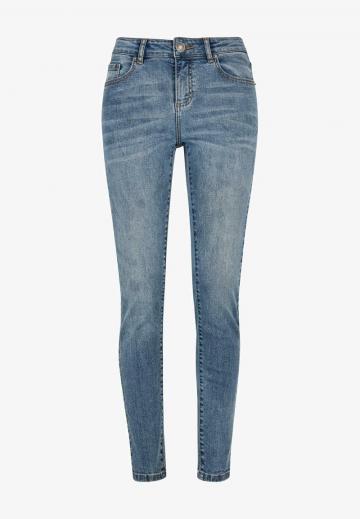 Узкие джинсы