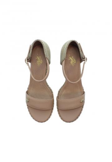 Босоножки на танкетке