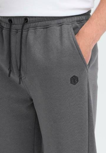 Спортивные штаны