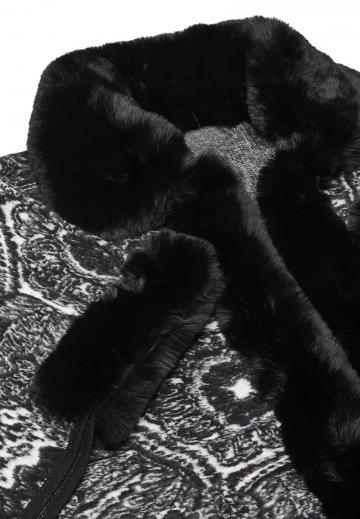 Длинный жилет