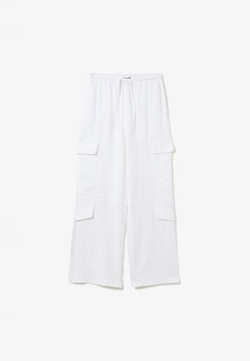 Брюки с накладными карманами