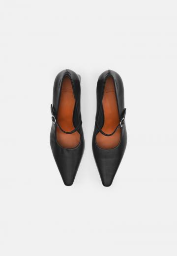 Туфли с ремешком