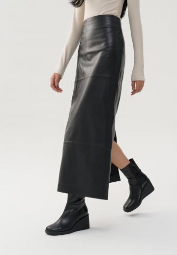 Сапожки на танкетке