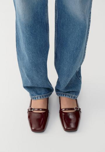 Туфли на высоком каблуке