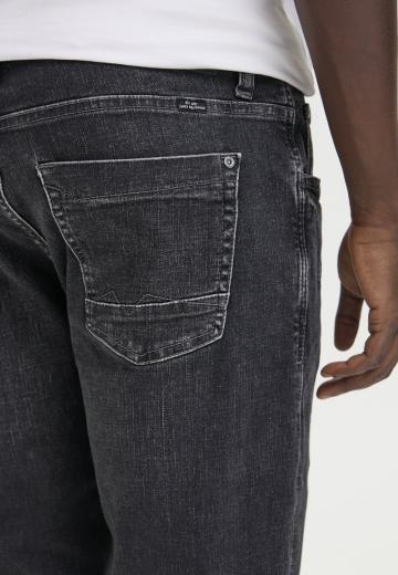 Узкие джинсы