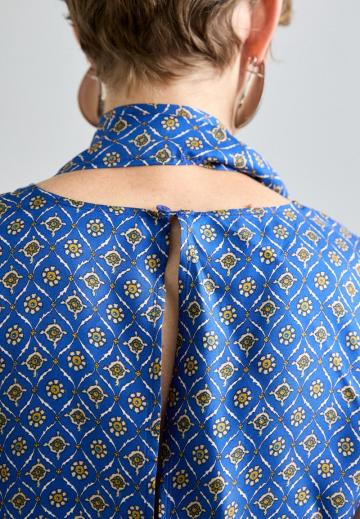 Блузка без рукавов