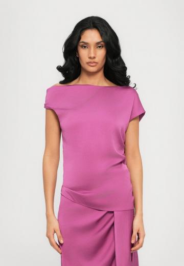 Атласная блузка