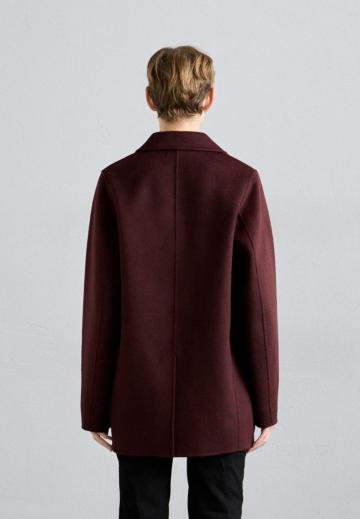 Короткое пальто