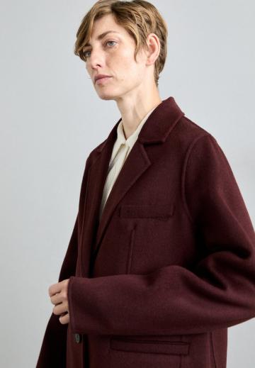 Короткое пальто