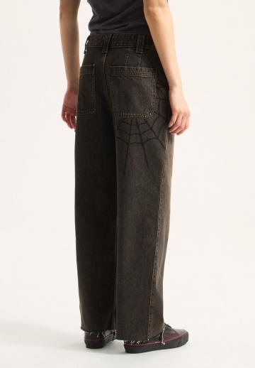 Прямые джинсы