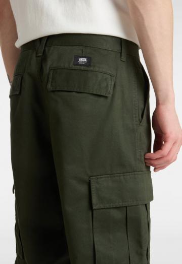 Брюки с накладными карманами