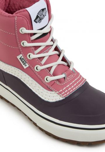 Ботинки на шнуровке