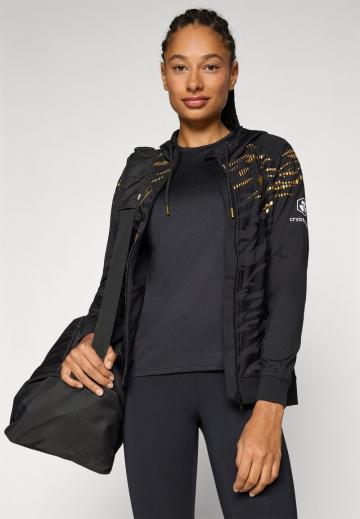 Спортивная куртка