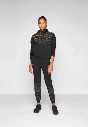 Спортивная толстовка