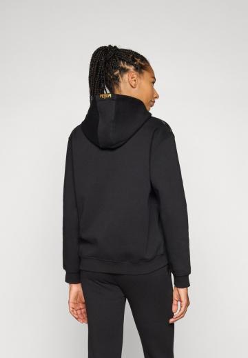 Спортивная толстовка