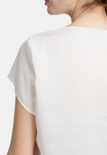 Атласная блузка