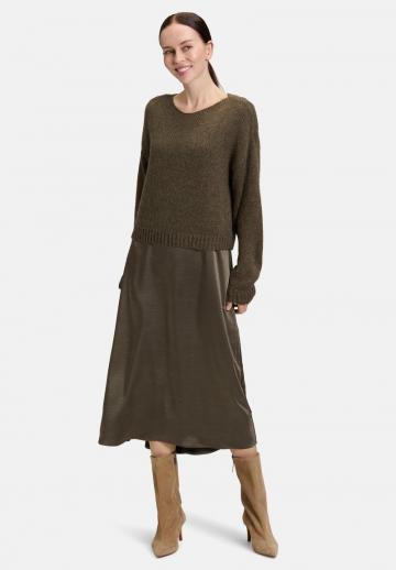 Вязаное платье