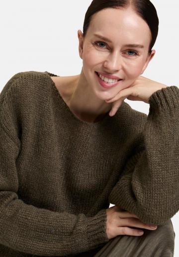 Вязаное платье