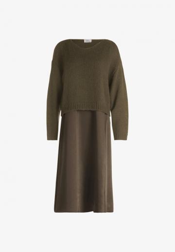 Вязаное платье