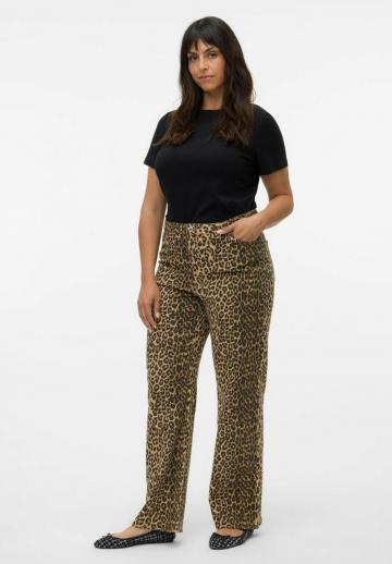 Клешеные джинсы