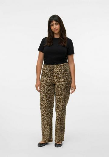 Клешеные джинсы