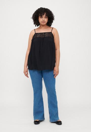 Топ на бретельках