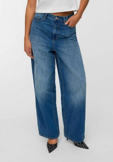 Свободные джинсы