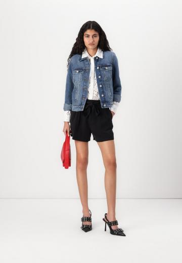 Джинсовая куртка