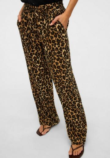 Спортивные штаны