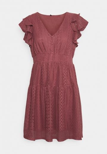 Короткое платье