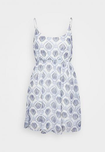 Летнее платье