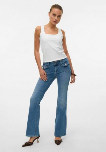 Клешеные джинсы