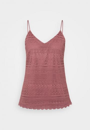 Топ на бретельках