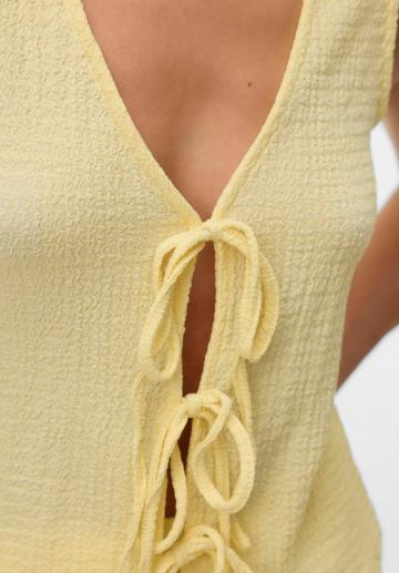 Блузка без рукавов