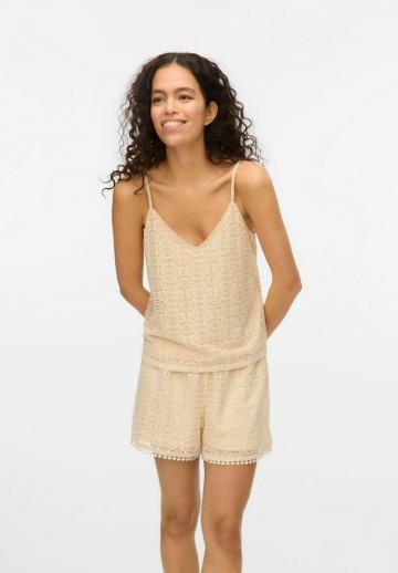 Топ на бретельках