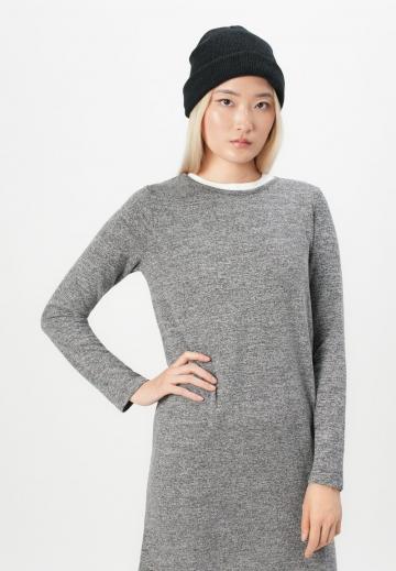 Вязаное платье