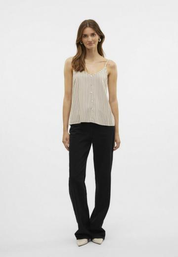 Топ на бретельках