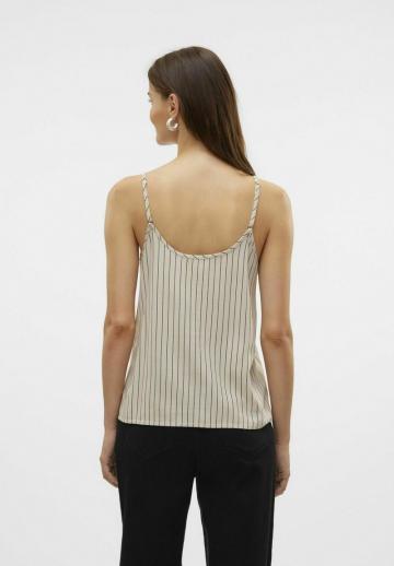 Топ на бретельках