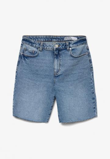 Джинсовые шорты