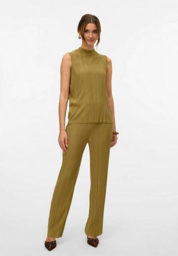 Блузка без рукавов