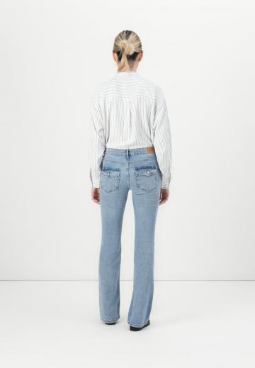 Клешеные брюки