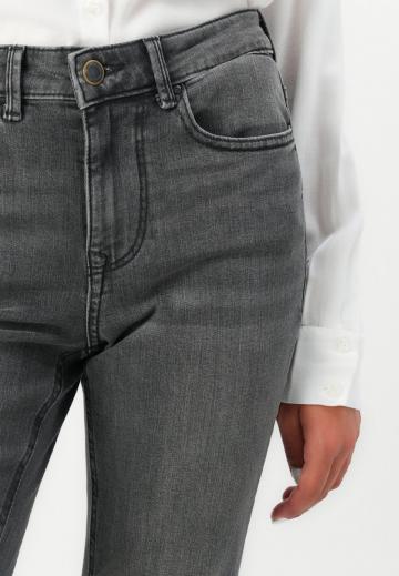 Клешеные брюки