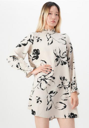 Короткое платье