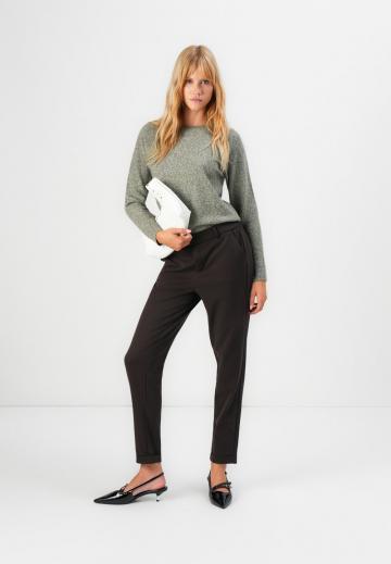 Пуловер в полоску