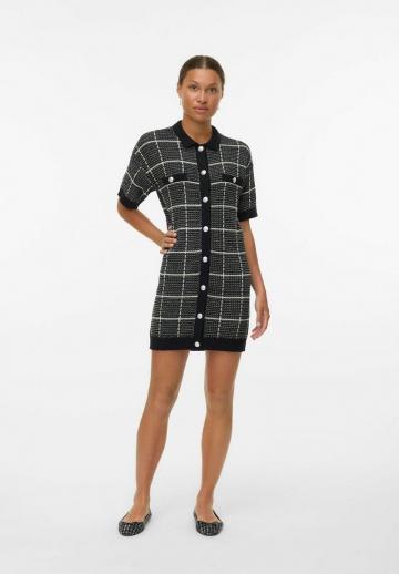 Вязаное платье